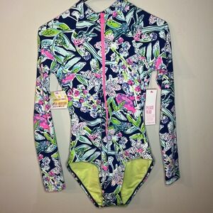NWT-Lilly Pulitzer- Navy Sway This Way- Begonia One Piece Swimsuit Rash Guard 2